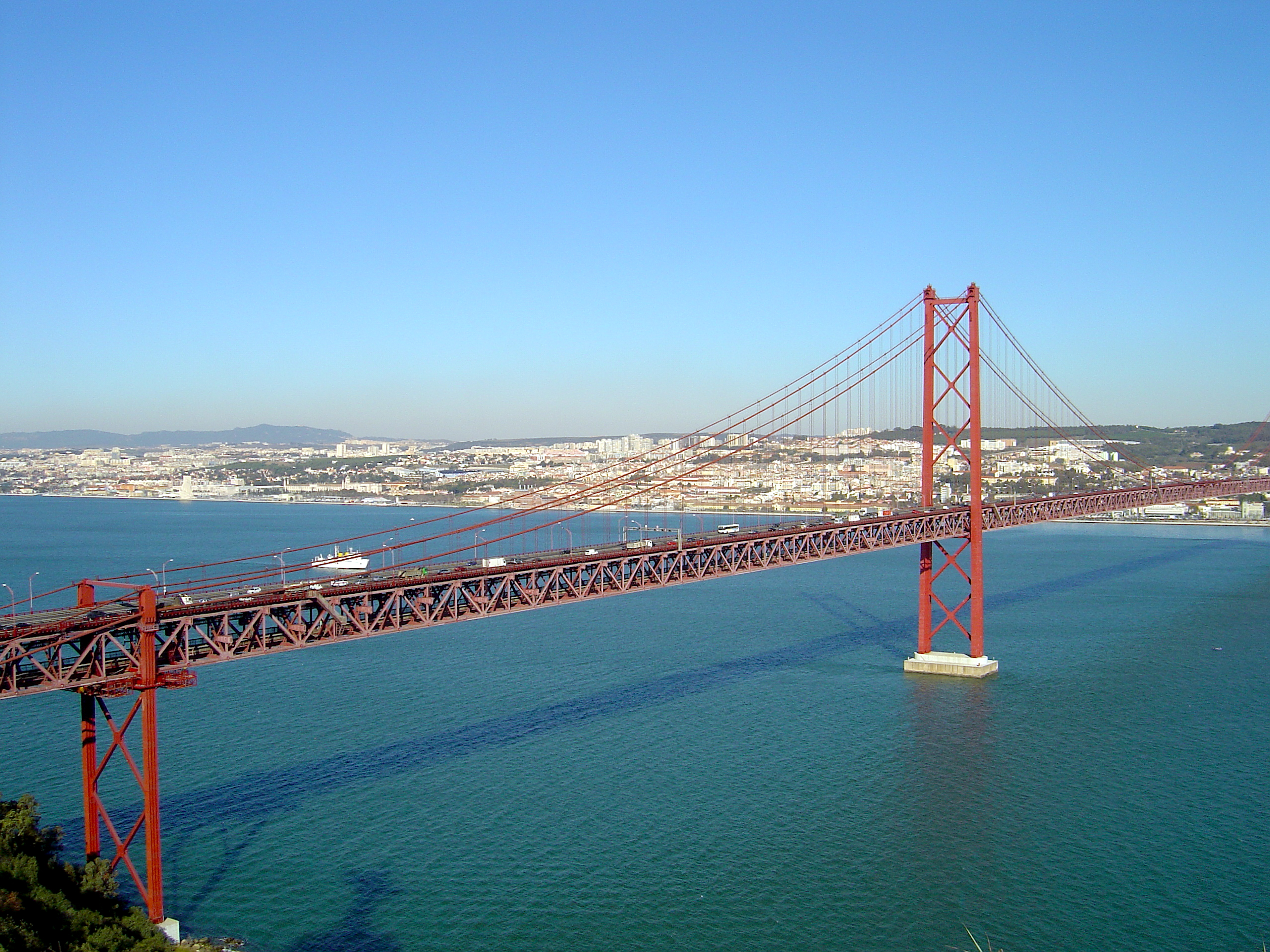 Ponte 25 de Abril suspension bridge over the Tagus River, Lisbon